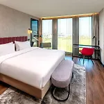 Hotel Radisson Blu At Porsche Design Tower Stuttgart