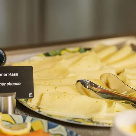 Ξενοδοχείο Radisson Blu At Porsche Design Tower Στουτγκάρδη