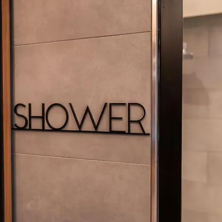 Radisson Blu At Porsche Design Tower Στουτγκάρδη