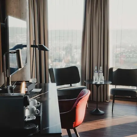 Radisson Blu At Porsche Design Tower