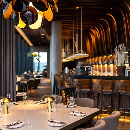 Radisson Blu At Porsche Design Tower シュトゥットガルト