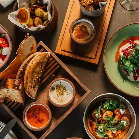 Radisson Blu At Porsche Design Tower