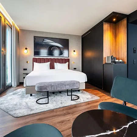 ホテル Radisson Blu At Porsche Design Tower