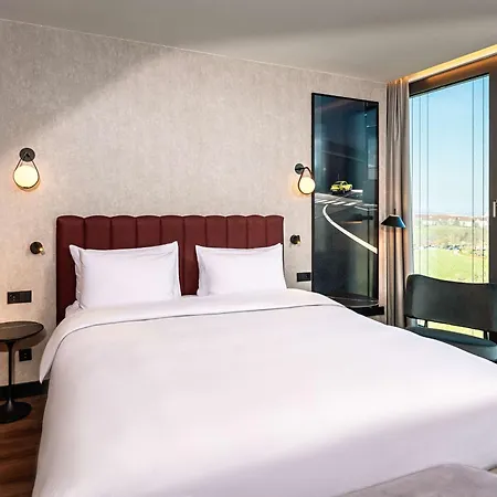 Radisson Blu At Porsche Design Tower 4* シュトゥットガルト