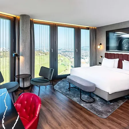 Radisson Blu At Porsche Design Tower 4*