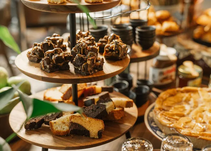 Radisson Blu At Porsche Design Tower 4*