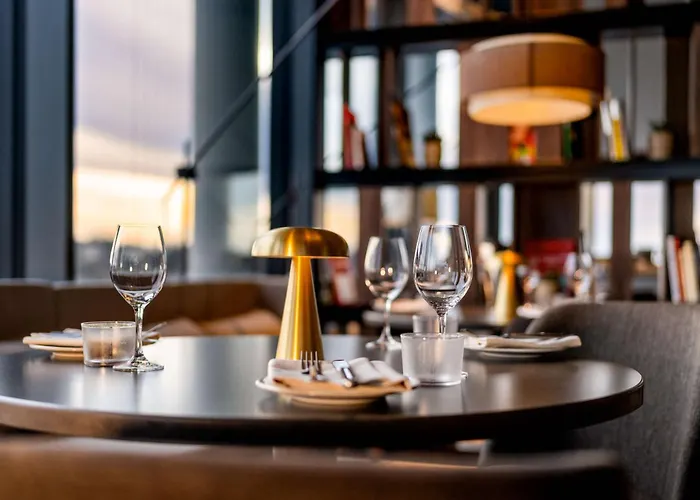 Radisson Blu At Porsche Design Tower 4* Stuttgart