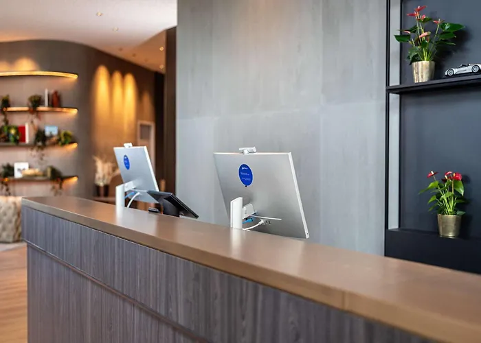 Radisson Blu At Porsche Design Tower