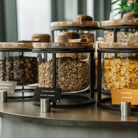 Radisson Blu At Porsche Design Tower Hotel