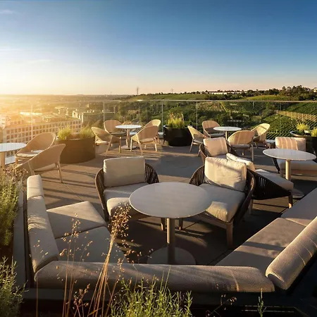 Radisson Blu At Porsche Design Tower Hotel Stuttgart