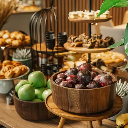 Radisson Blu At Porsche Design Tower