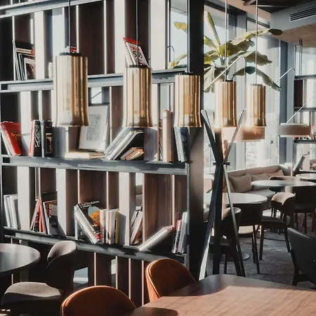 Radisson Blu At Porsche Design Tower Stuttgart