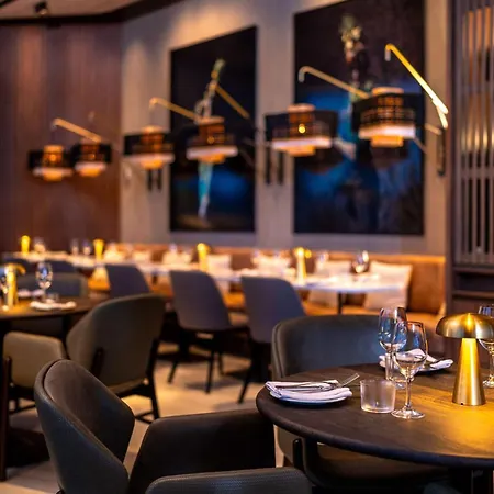 Radisson Blu At Porsche Design Tower 酒店 斯图加特