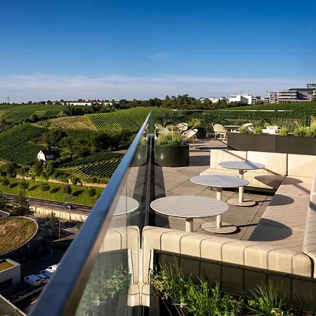 Hotel Radisson Blu At Porsche Design Tower