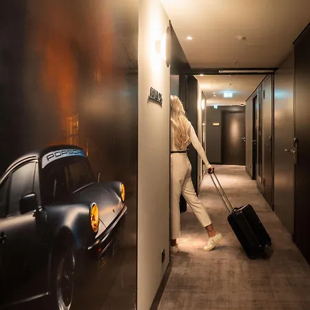 Radisson Blu At Porsche Design Tower Stuttgart