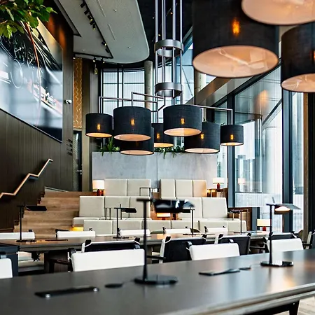 Radisson Blu At Porsche Design Tower Штутгарт