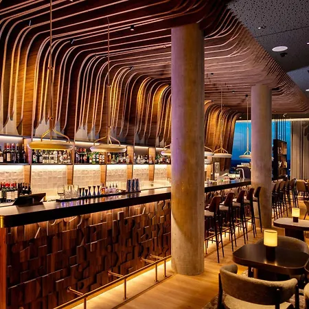 Radisson Blu At Porsche Design Tower Hotel