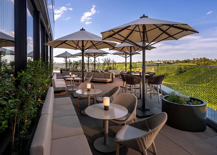 Отель Radisson Blu At Porsche Design Tower Штутгарт